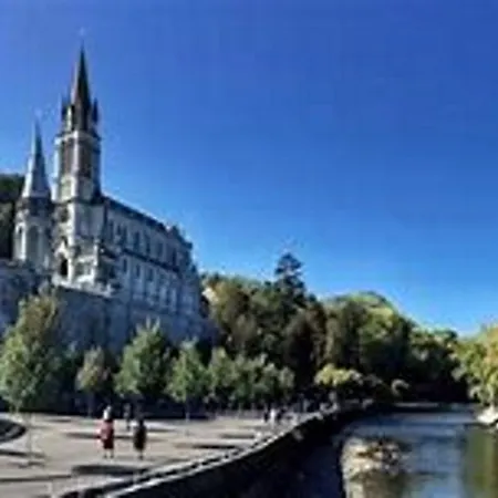 Δωμάτια σε οικογενειακή κατοικία Les Pyrenees-Occitanie